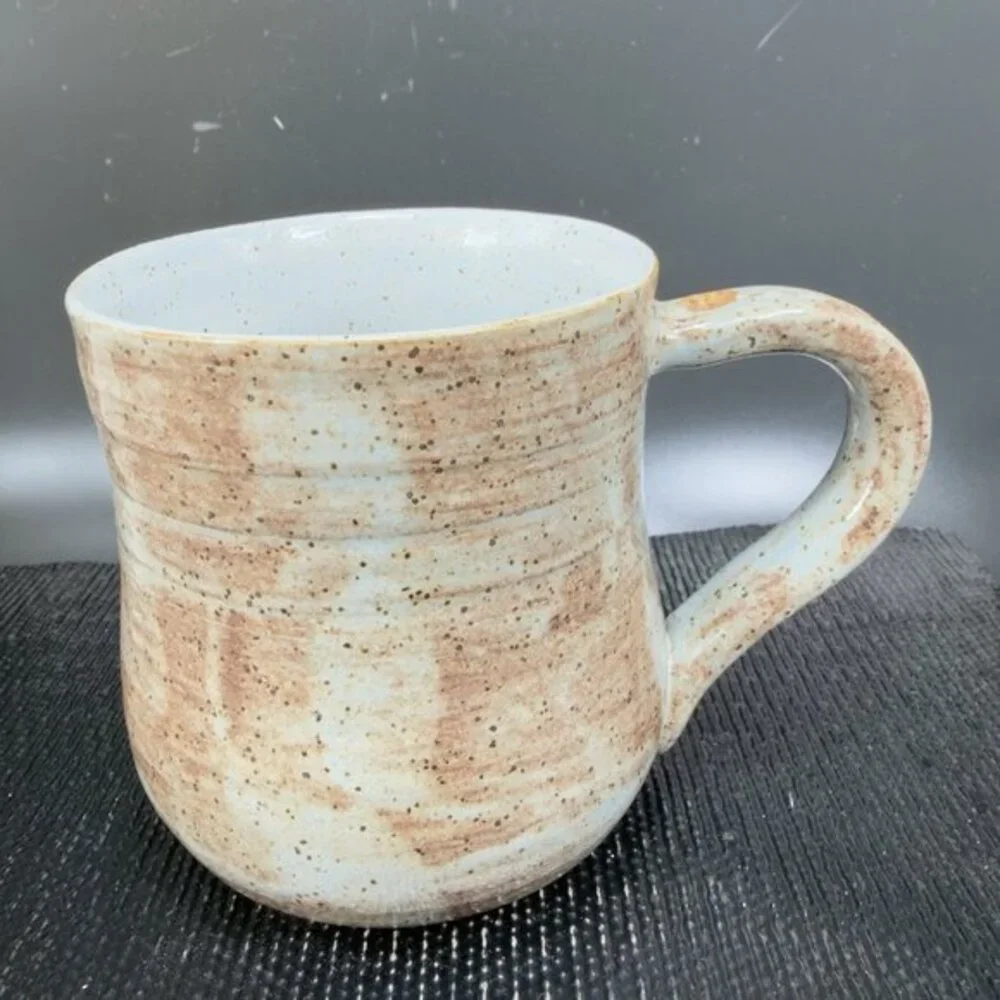 Vintage Hand Made USA Stoneware Pottery Coffee Mug Cup Artist Marked Speckled‎